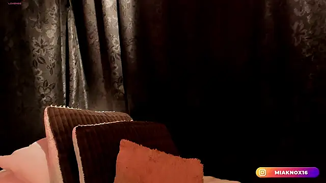 MiaKnox online show from 03-09-26, 12:03