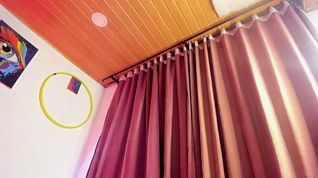 Snapshot of nicole_volkov chatting on 01-31-25, 02:48 nicole volkov online show from 01-31-25, 02:48