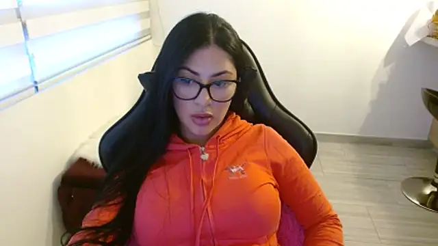 Charlotte cute18 online show from 04-12-26, 11:10