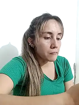 Isabel23zr online show from 01-08-25, 12:38