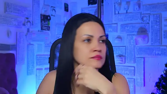 KarolinaRobinson online show from 01-04-25, 02:46