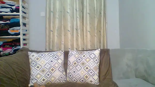 Petite 254 online show from 05-29-26, 10:19
