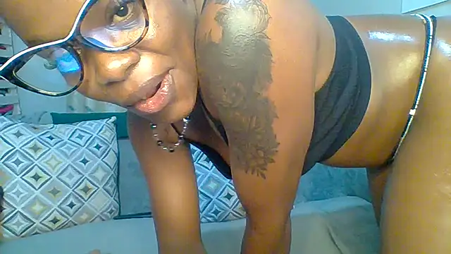 Petite 254 online show from 06-30-26, 01:50
