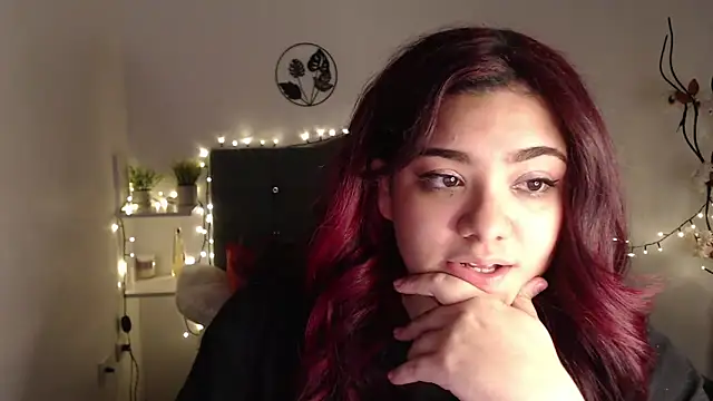 Snapshot of KathyGonzalez chatting on 01-13-25, 10:14 KathyGonzalez online show from 01-13-25, 10:14