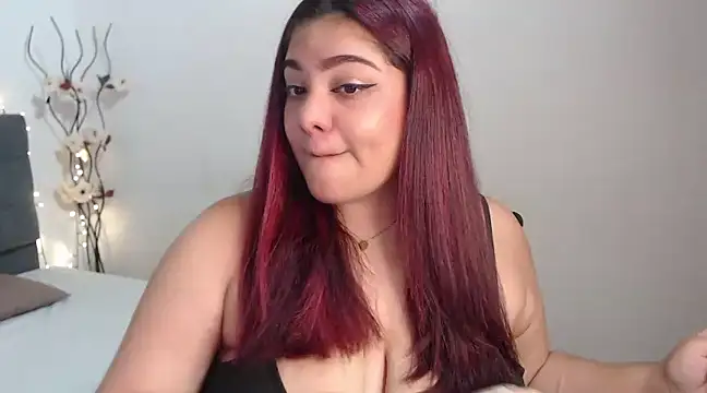 Snapshot of KathyGonzalez chatting on 02-26-25, 02:03 KathyGonzalez online show from 02-26-25, 02:03