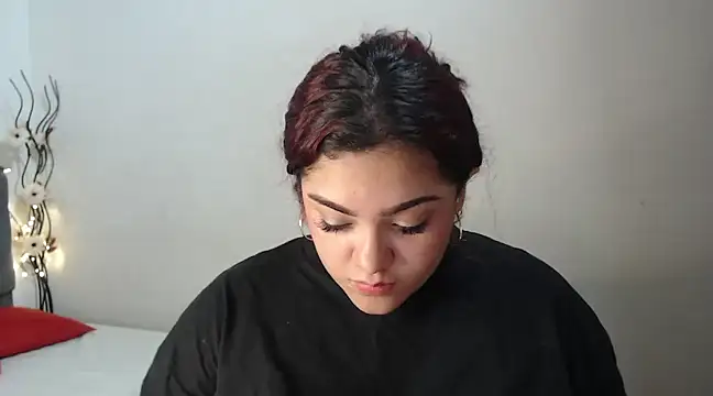 Snapshot of KathyGonzalez chatting on 03-13-25, 09:05 KathyGonzalez online show from 03-13-25, 09:05