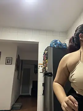 Snapshot of KathyGonzalez chatting on 09-16-25, 10:05 KathyGonzalez online show from 09-16-25, 10:05