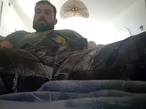 Snapshot of Leonormaldick chatting on 10-24-25, 11:39 Leonormaldick online show from 10-24-25, 11:39