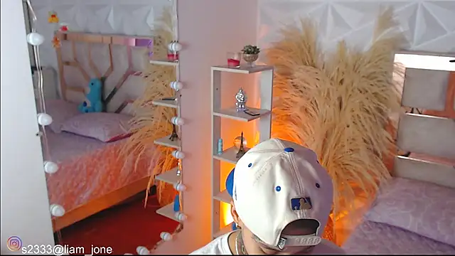 Jonesliam23 online show from 11-29-25, 07:28