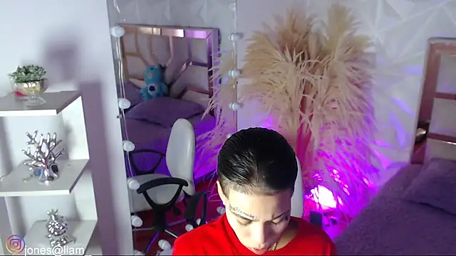 Jonesliam23 online show from 02-05-26, 07:18