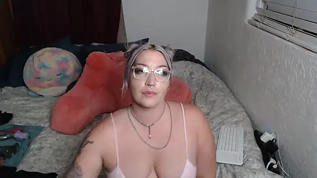 Snapshot of anja_peach chatting on 05-21-26, 06:20 anja peach online show from 05-21-26, 06:20