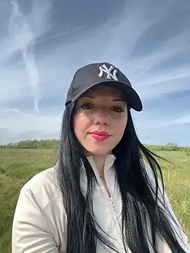 Snapshot of Vanesskaa chatting on 04-26-26, 02:37 Vanesskaa online show from 04-26-26, 02:37