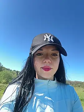 Snapshot of Vanesskaa chatting on 04-30-26, 10:21 Vanesskaa online show from 04-30-26, 10:21