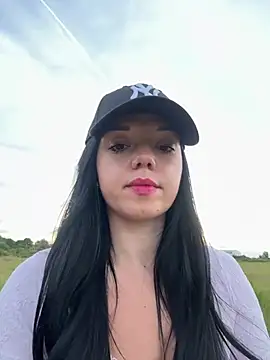 Snapshot of Vanesskaa chatting on 05-30-26, 07:44 Vanesskaa online show from 05-30-26, 07:44