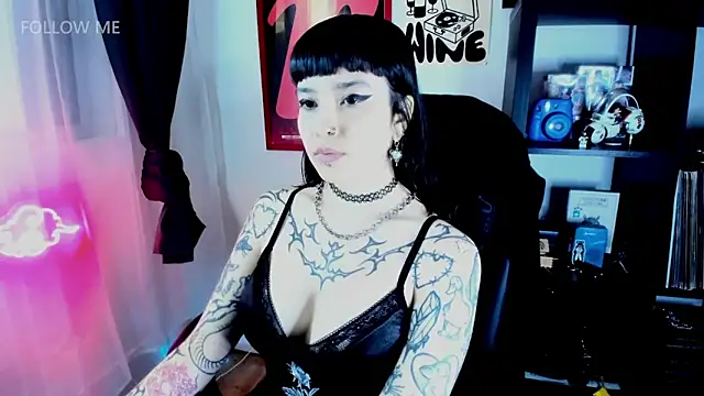 Demongirl6666 online show from 04-11-26, 06:45