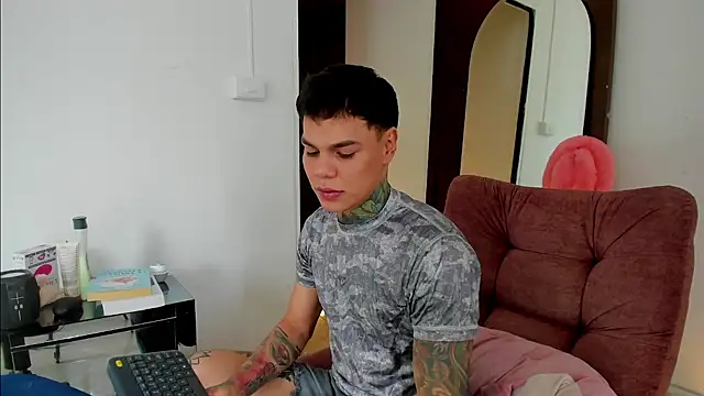 Jordyrodriiguez online show from 10-30-25, 07:47