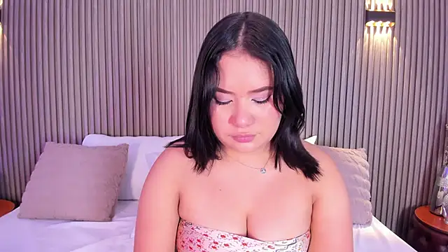 HannaKarson online show from 04-12-26, 04:06