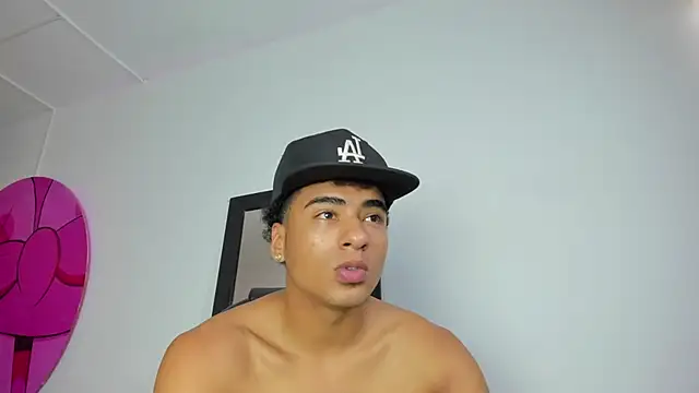 Snapshot of ANGEL_NICOLAS chatting on 01-10-25, 09:10 ANGEL NICOLAS online show from 01-10-25, 09:10