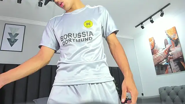 Snapshot of ANGEL_NICOLAS chatting on 01-12-25, 12:39 ANGEL NICOLAS online show from 01-12-25, 12:39