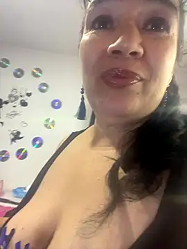 Sweeetness Milf online show from 10-26-25, 02:39