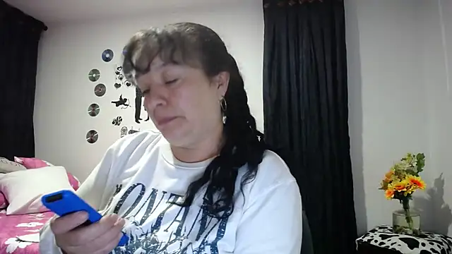 Sweeetness Milf online show from 11-07-25, 01:49