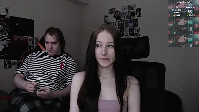 Snapshot of camcoupbang chatting on 02-24-25, 04:49 camcoupbang online show from 02-24-25, 04:49