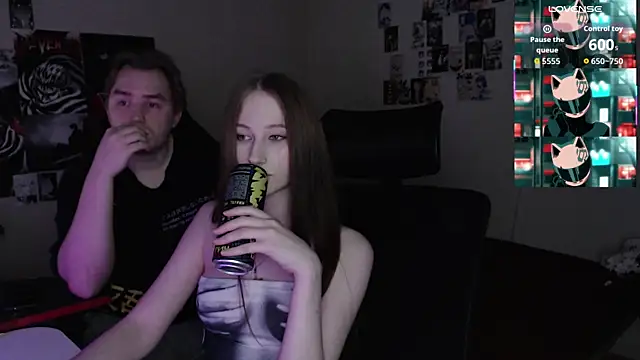 Snapshot of camcoupbang chatting on 10-04-25, 10:19 camcoupbang online show from 10-04-25, 10:19