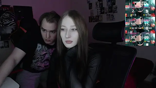 Snapshot of camcoupbang chatting on 11-06-25, 11:15 camcoupbang online show from 11-06-25, 11:15