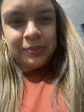 Snapshot of Nathaly00_ chatting on 11-23-25, 02:22 Nathaly00 online show from 11-23-25, 02:22