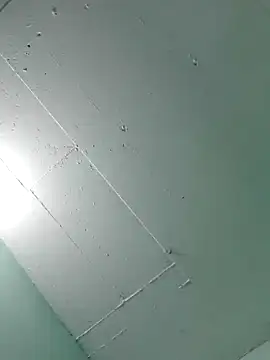 Snapshot of Luisf1267 chatting on 03-21-25, 04:17 Luisf1267 online show from 03-21-25, 04:17