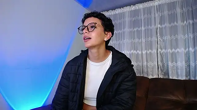 peyton golden1 online show from 01-22-25, 05:26