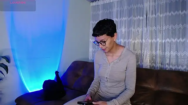 peyton golden1 online show from 03-19-25, 01:21