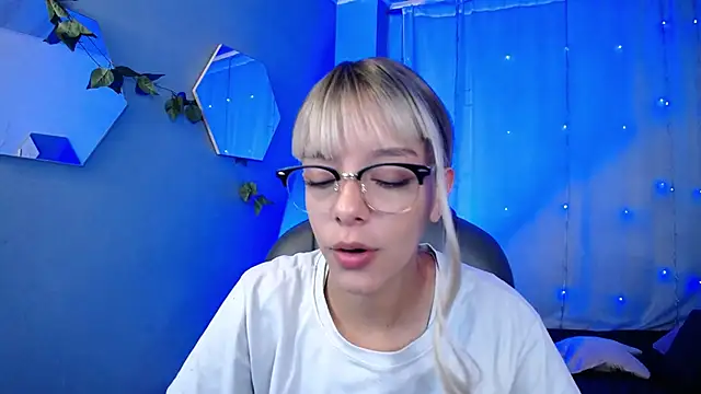 peyton golden1 online show from 11-12-25, 03:29