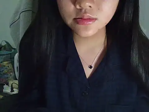 Yin-girl online show from 11-23-25, 06:19