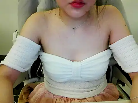 Yin-girl online show from 12-01-25, 07:41