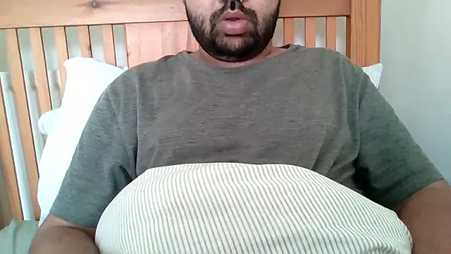 whoreboi98 online show from 04-19-26, 09:19