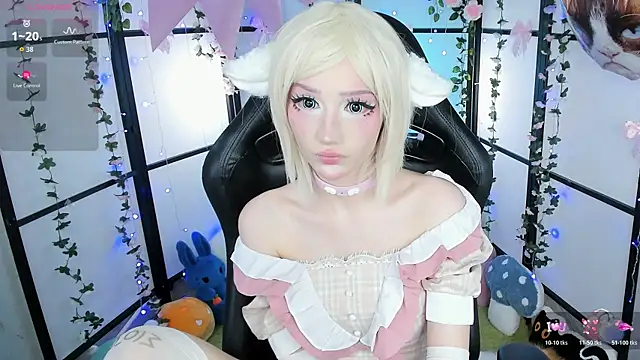 LilithLin online show from 10-20-25, 11:27