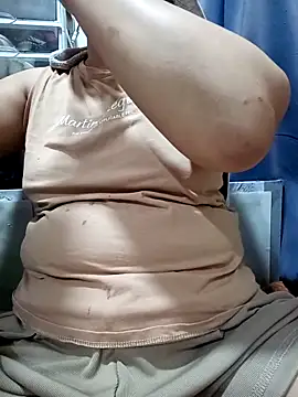 Snapshot of _Mira_69_ chatting on 09-21-25, 11:56 Mira 69 online show from 09-21-25, 11:56