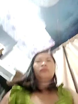 Snapshot of _Mira_69_ chatting on 11-18-25, 12:38 Mira 69 online show from 11-18-25, 12:38