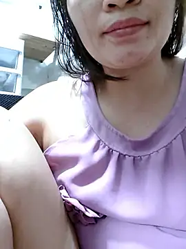 Snapshot of _Mira_69_ chatting on 11-30-25, 05:11 Mira 69 online show from 11-30-25, 05:11