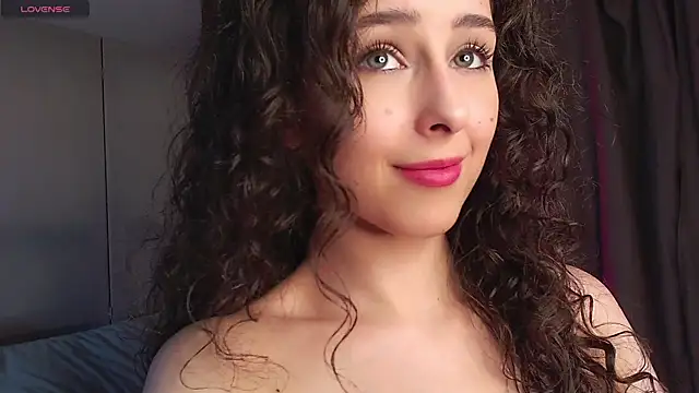 Snapshot of cosmosbaby chatting on 03-12-25, 05:17 cosmosbaby online show from 03-12-25, 05:17