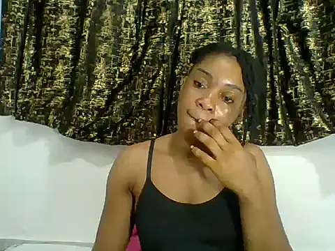 PrettyPrincess14 online show from 03-18-26, 05:49