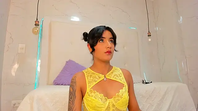 emilyadams0 online show from 10-03-25, 11:13