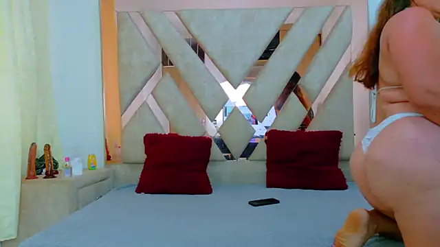 LeidyJones online show from 03-18-25, 06:37