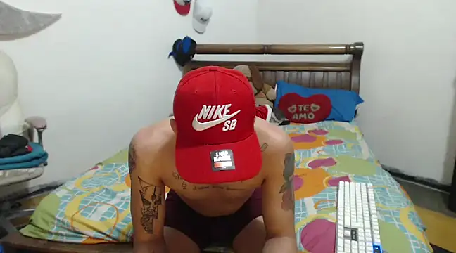 Snapshot of hot_toy_boy_ chatting on 12-30-24, 07:59 hot toy boy online show from 12-30-24, 07:59