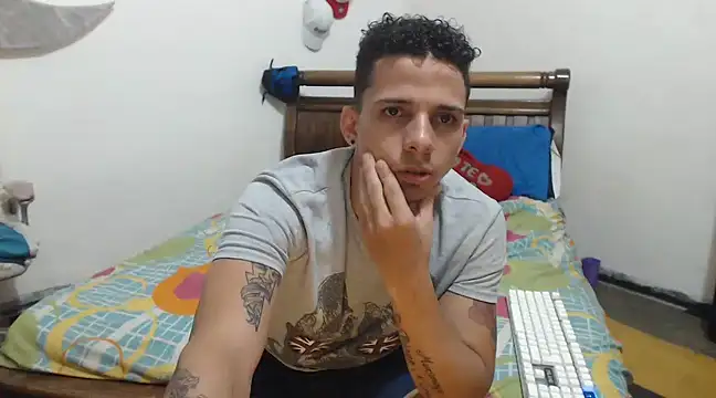 Snapshot of hot_toy_boy_ chatting on 01-20-25, 05:59 hot toy boy online show from 01-20-25, 05:59