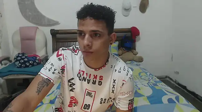 Snapshot of hot_toy_boy_ chatting on 02-03-25, 06:56 hot toy boy online show from 02-03-25, 06:56