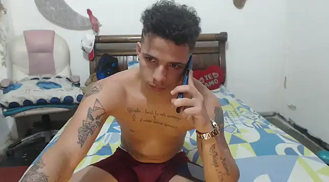 Snapshot of hot_toy_boy_ chatting on 02-14-25, 07:02 hot toy boy online show from 02-14-25, 07:02