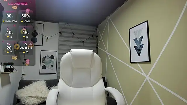 Enma  clark online show from 11-24-25, 04:12