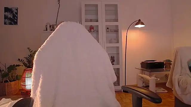 ginger vi online show from 03-01-25, 02:04